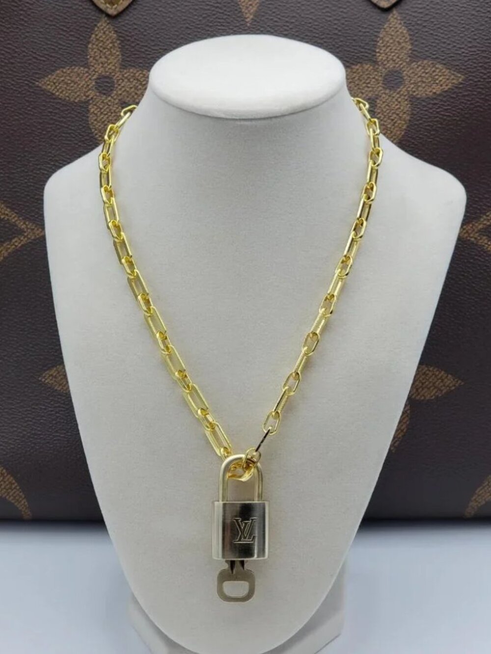 Authentic Louis Vuitton Gold Padlock w/Unbranded Stainless Steel Chain Necklace - Picture 8 of 9